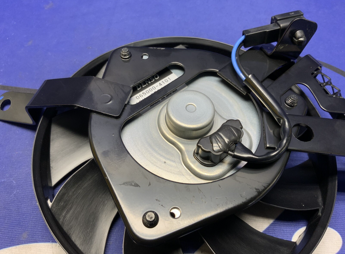 Suzuki Right Radiator Fan Assembly GSXR 1000/R 2017-2025 OEM 17810-17K00