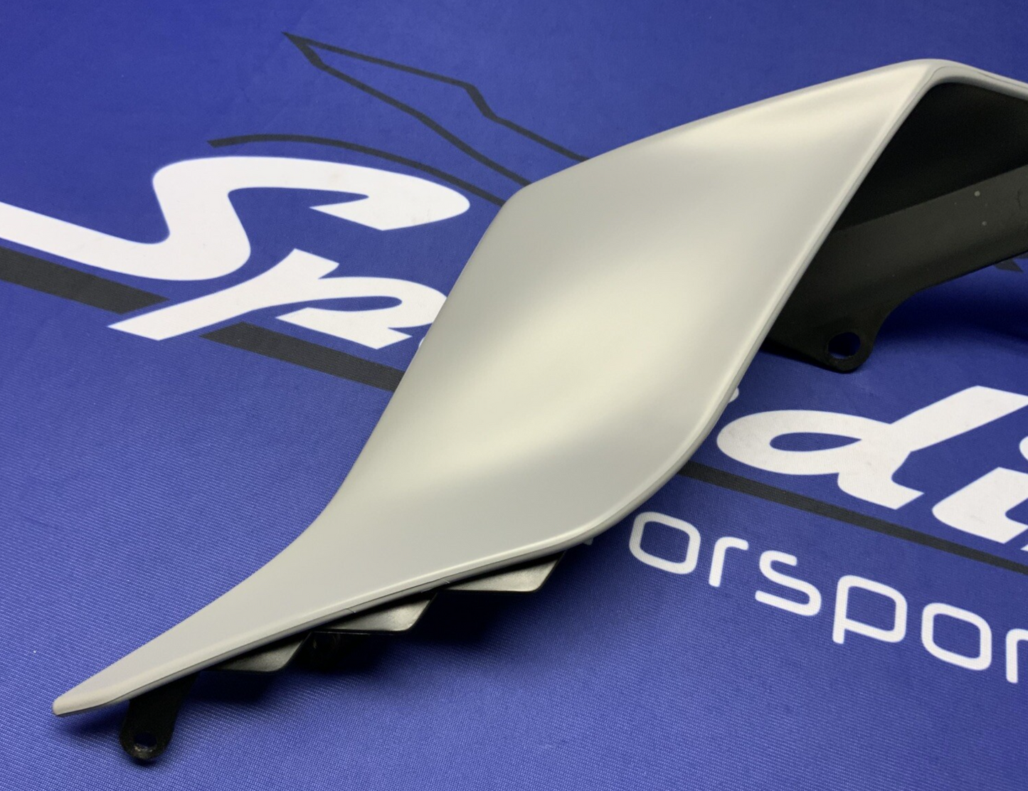 Yamaha Left Tail Fairing (Gray & Blue) YZF-R6 2017-2024 OEM BN6-W2171-50-P5