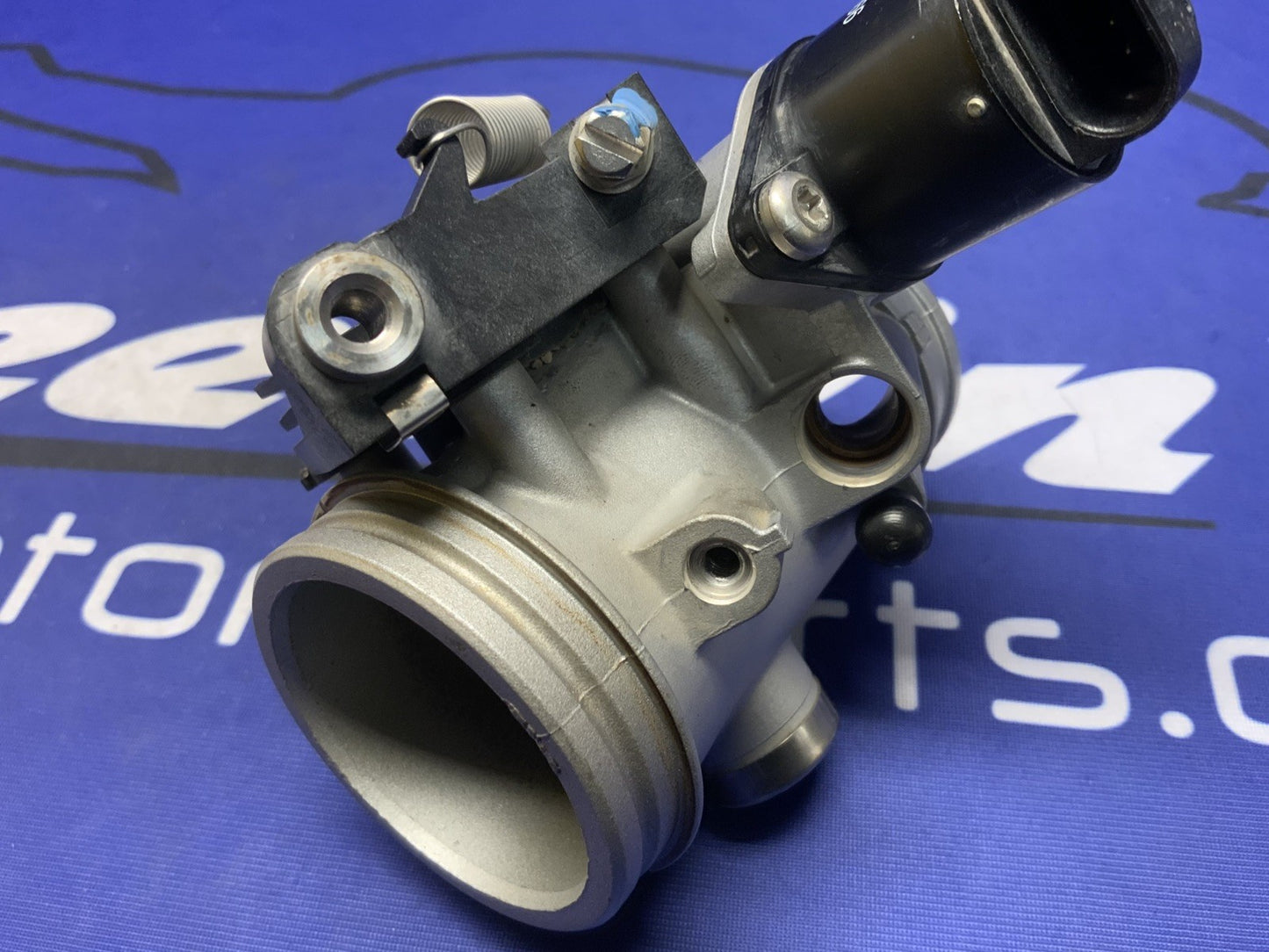 BMW Right Throttle Body Assembly R1200GS 2004-2010 OEM 13547672732