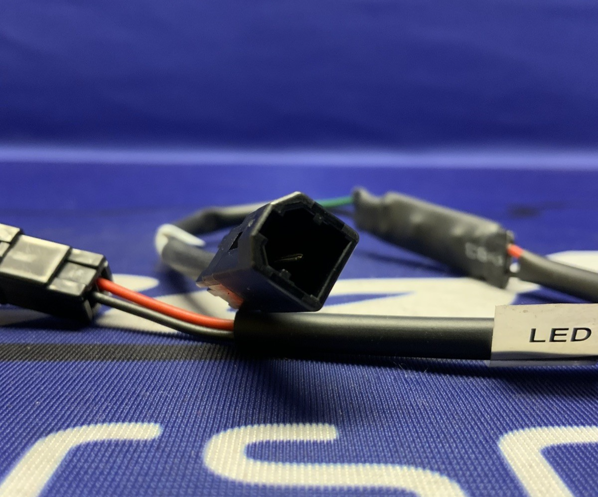 Ducati Turn Signal Control Unit Hypermotard 821 2015 OEM 96610211A