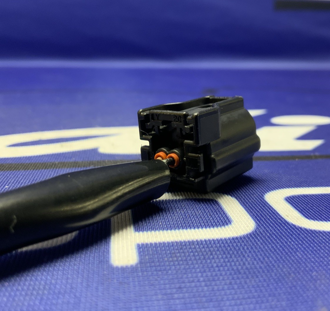 Yamaha Left Rear Turn Signal YZF-R1/M/S 2015-2025 OEM 2CR-83330-10-00