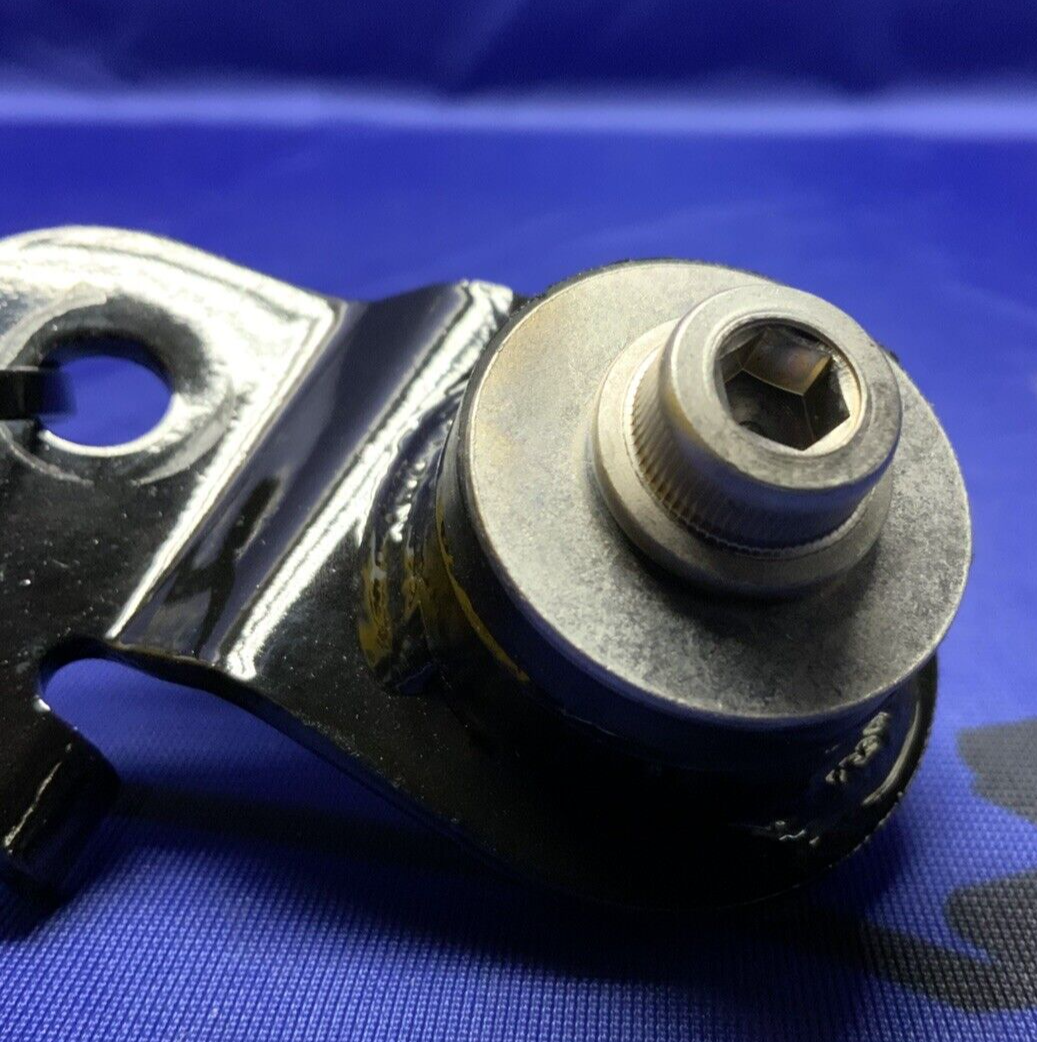 Suzuki Exhaust Bracket Set Left & Right GSX-8R/S 2023-2025 OEM 14770-25L00
