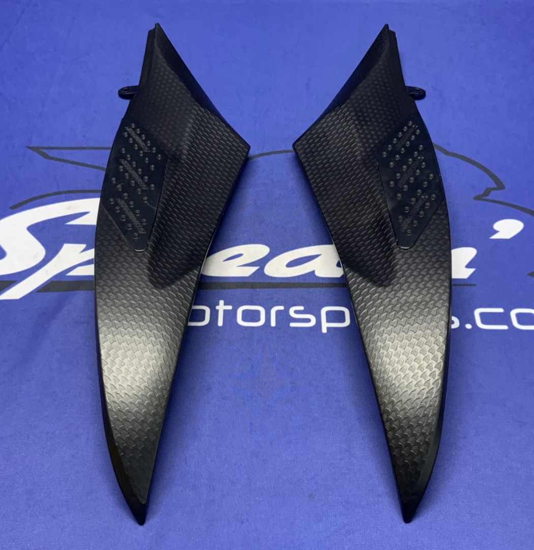 ZXMT Tank Trim Set W/ Stomp Grip Tank Grips YZF-R6 2006-2007 XM23-068