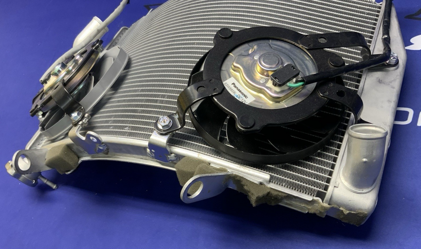 Yamaha Radiator Assembly W/ Fans YZF-R6 2017-2020 OEM BN6-12461-00-00