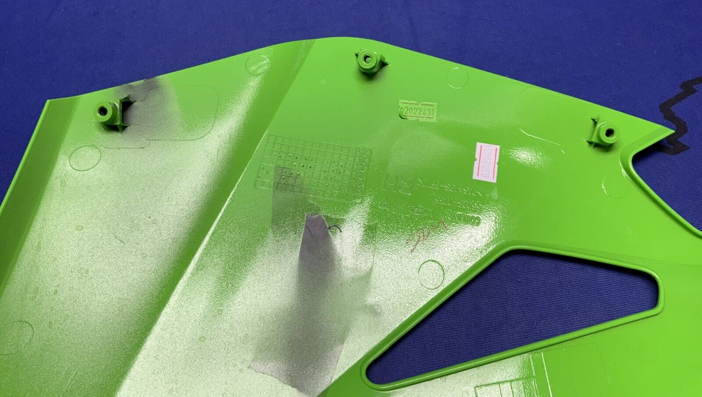Kawasaki Right Lower Fairing (KRT) ZX-4R/RR 2023-2025 OEM 55028-0735-777