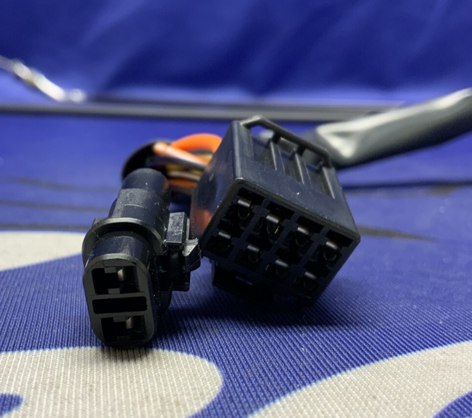 Suzuki Right Handlebar Assy W/Switches GSXR-600/750,2011-2024 OEM 37200-47H30