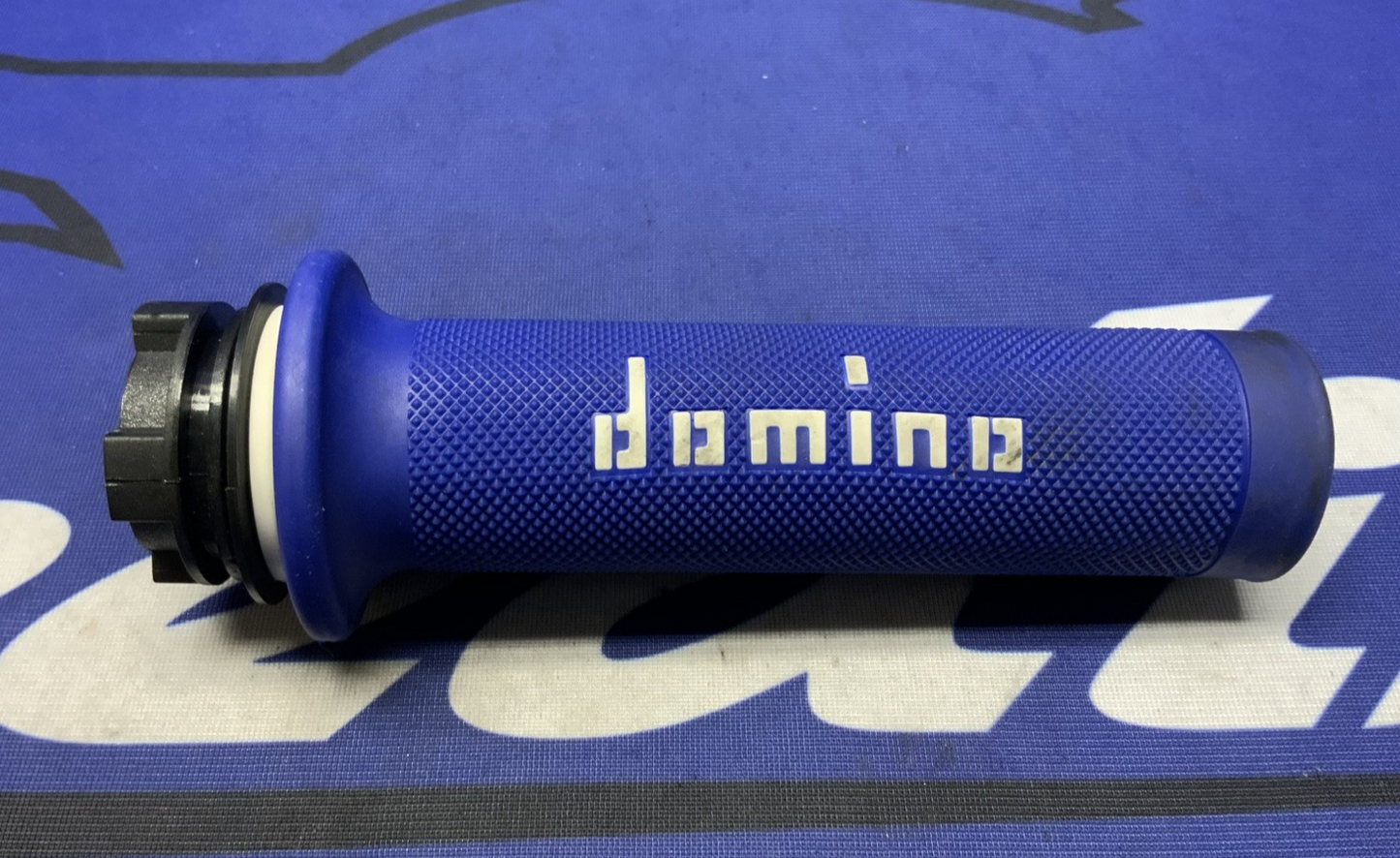 Domino XM2 Throttle Tube W/ Grip (Blue)