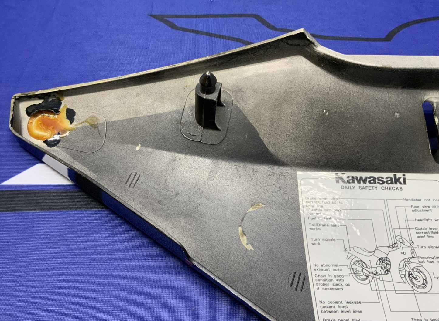 Kawasaki Right Lower Fairing (Black) GPZ1000R 1986-1987 OEM 36002-5160-T4