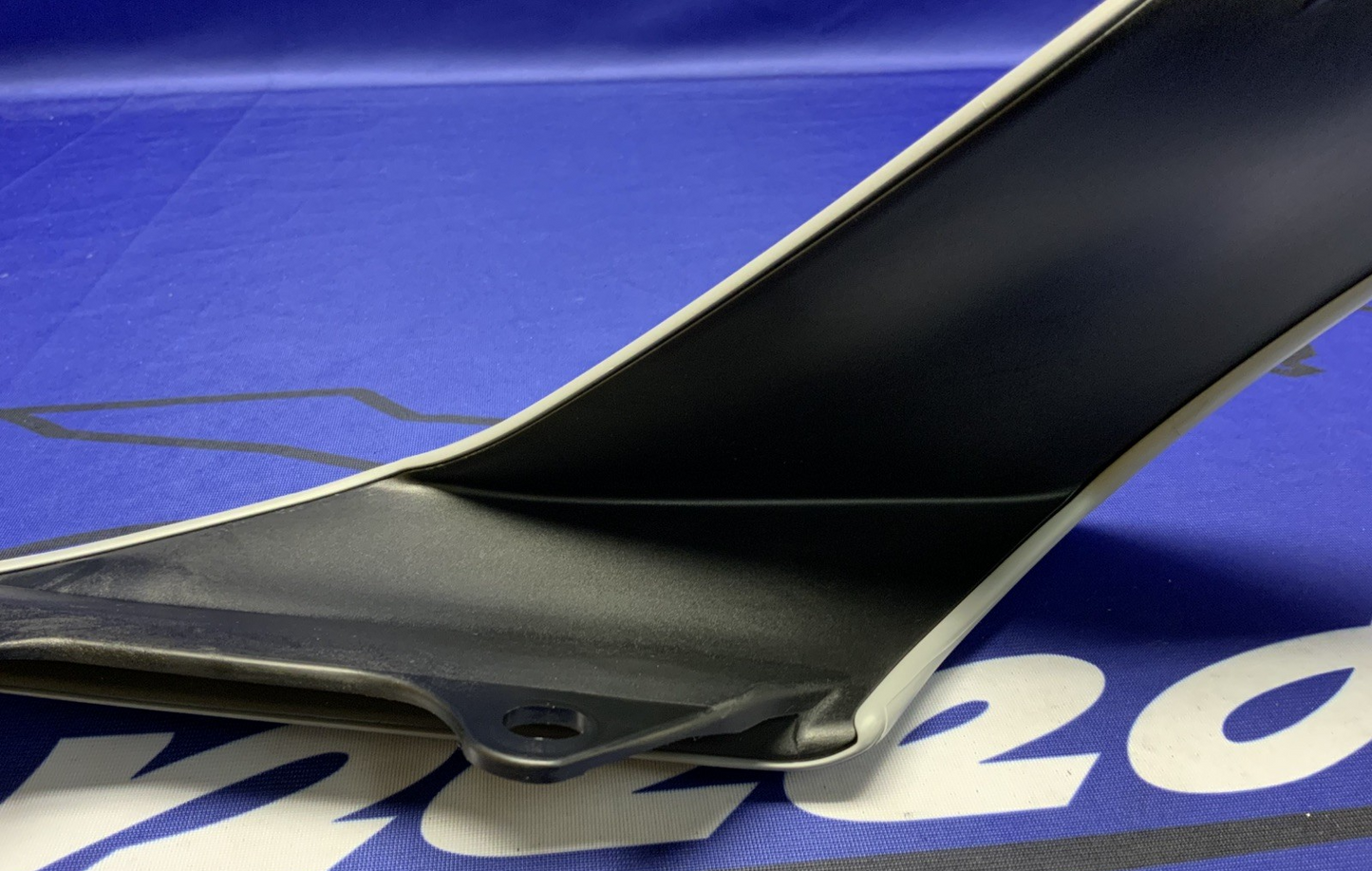 Yamaha Right Tail Fairing (Gray & Blue) YZF-R6 2017-2024 OEM BN6-W2172-50-P5