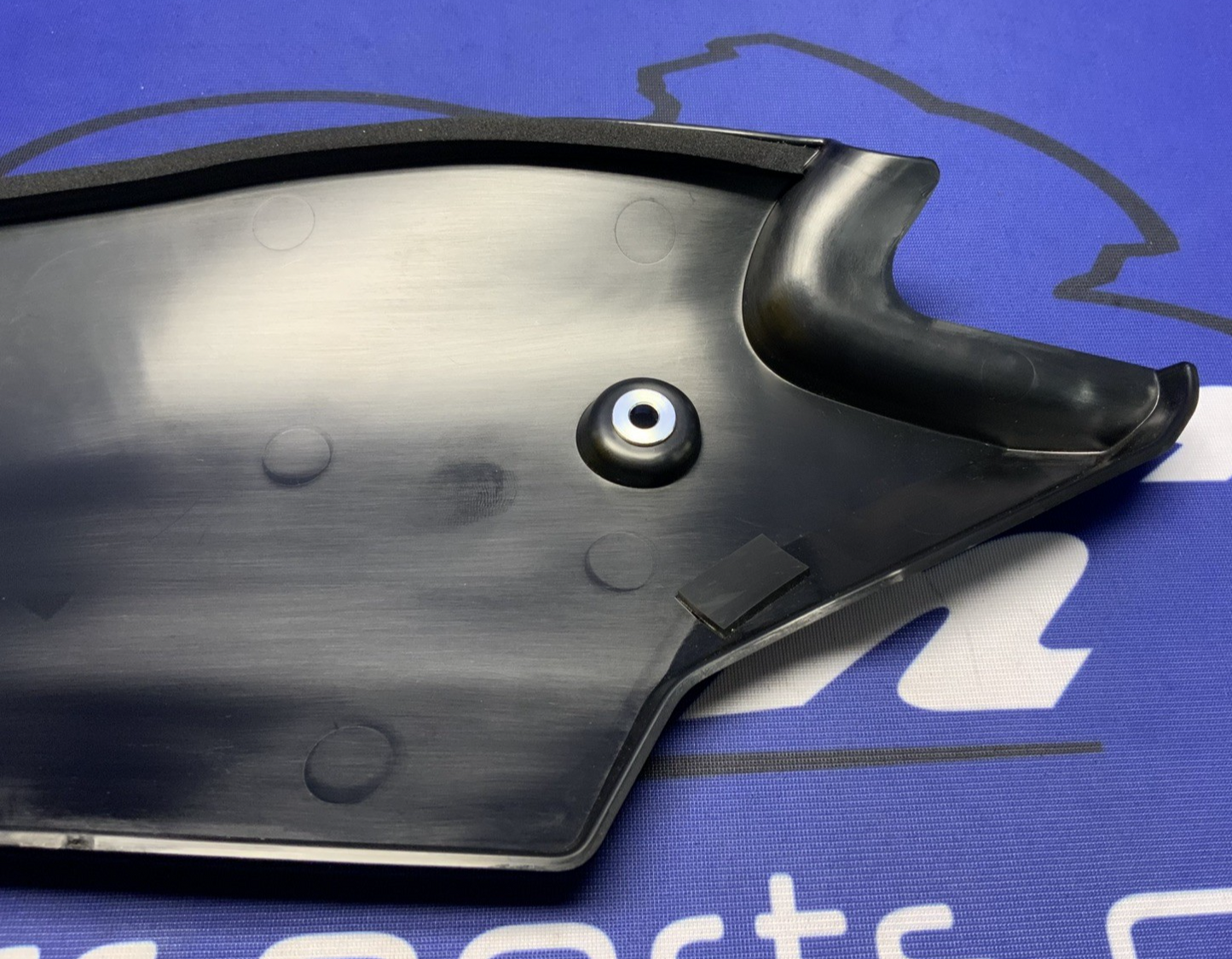 Yamaha Right Tank Cover (Black) YZF-R9 2025 OEM BKN-2171M-00-00