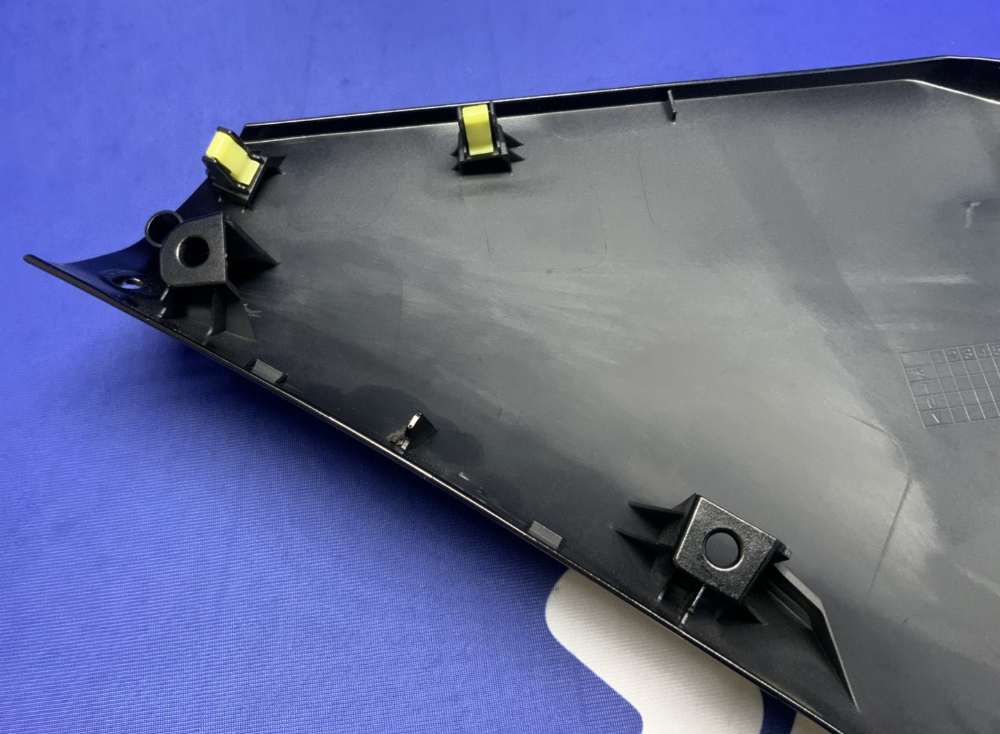 Yamaha Right Fairing (Black) YZF-R9 2025 OEM BKN-Y283V-10-P1