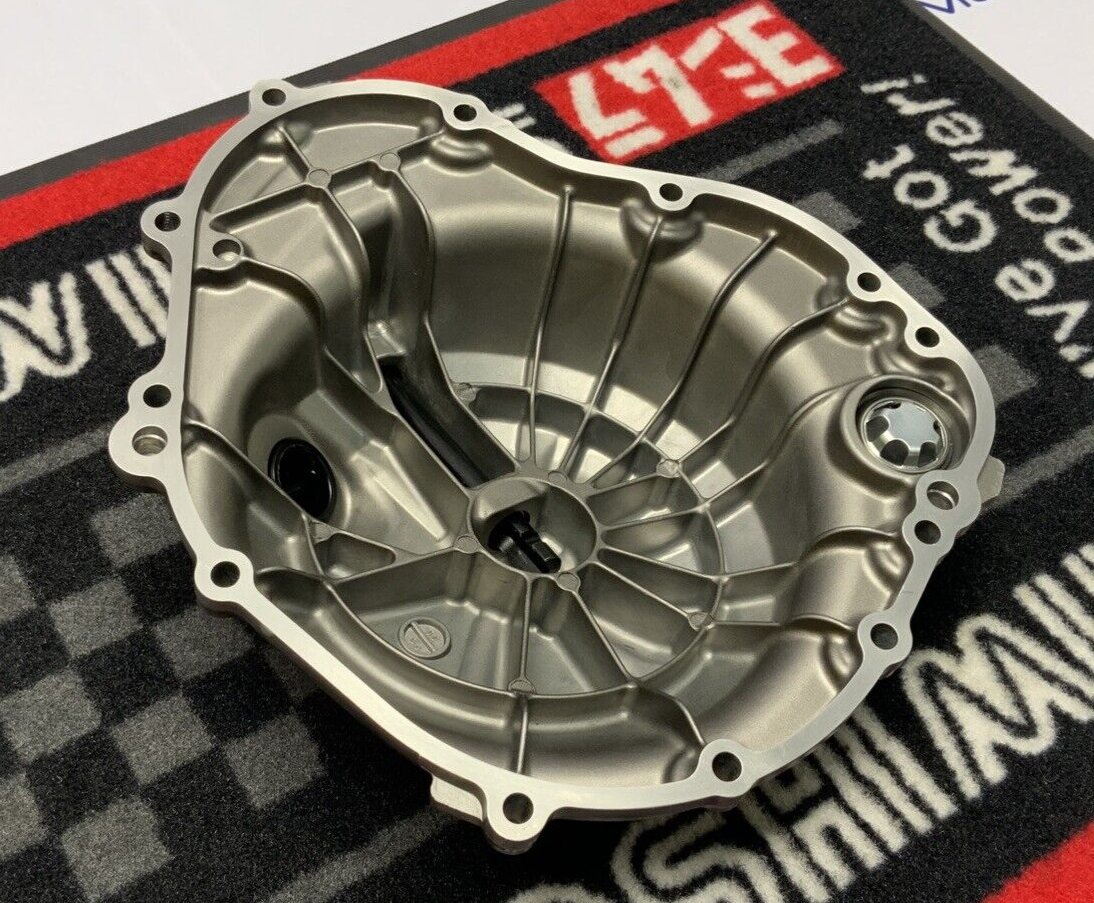 Kawasaki Clutch Cover W/ Plug ZX-6R 2013-2022 OEM 14032-0572