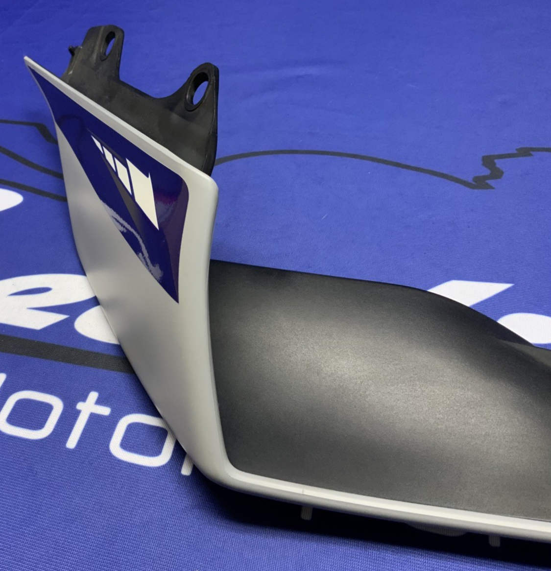 Yamaha Right Tail Fairing (Gray & Blue) YZF-R6 2017-2024 OEM BN6-W2172-50-P5