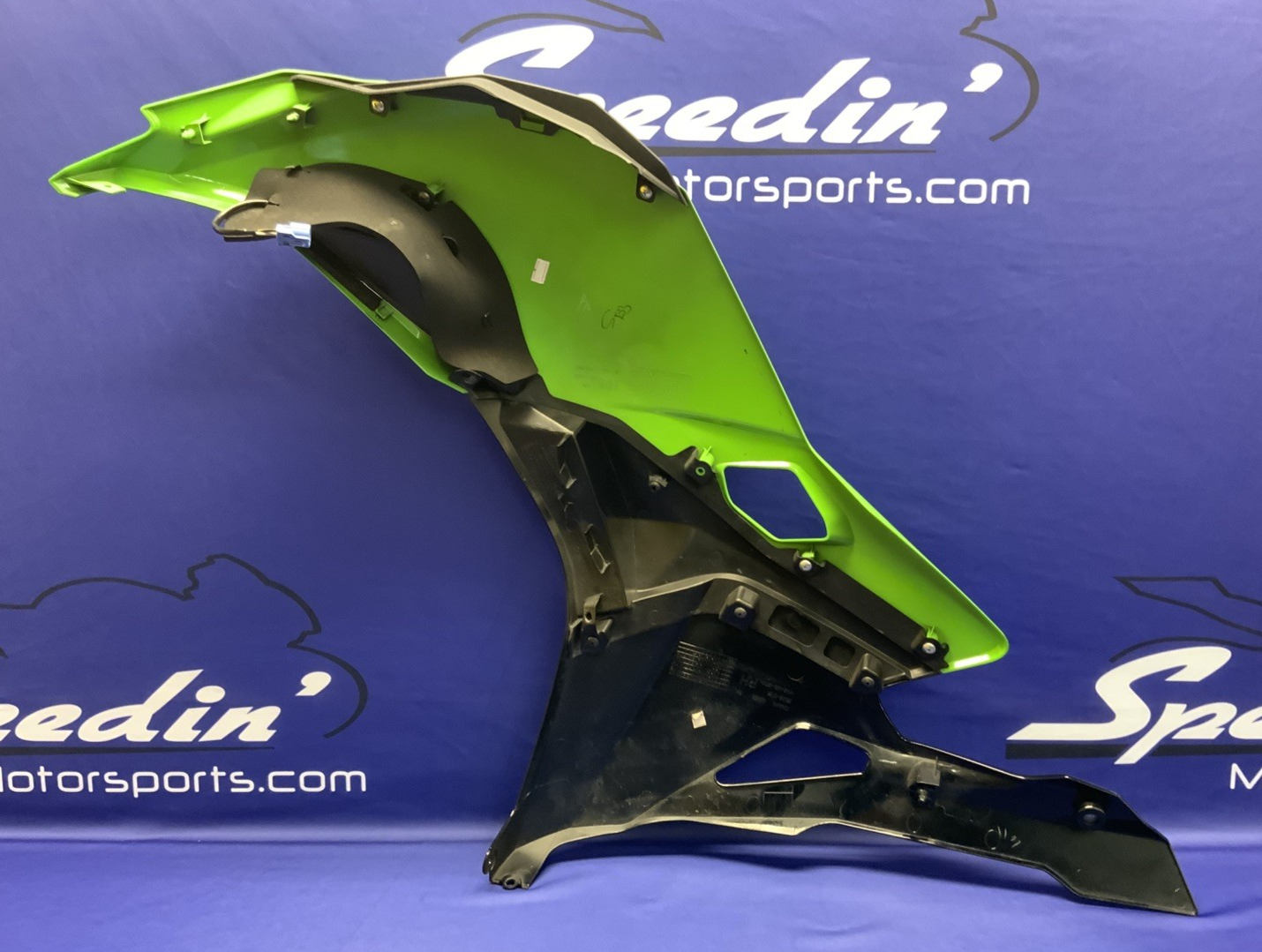 Kawasaki Right Complete Fairing W/ Turn Signal ZX-4R/RR 23-25 OEM 55061-5228-777