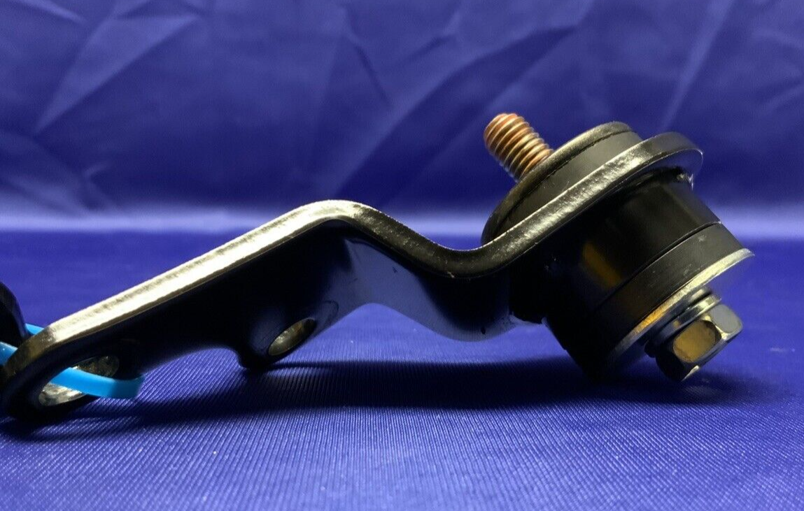 Suzuki Exhaust Bracket Set Left & Right GSXR 600/750 2011-2025 OEM 14773-14J00