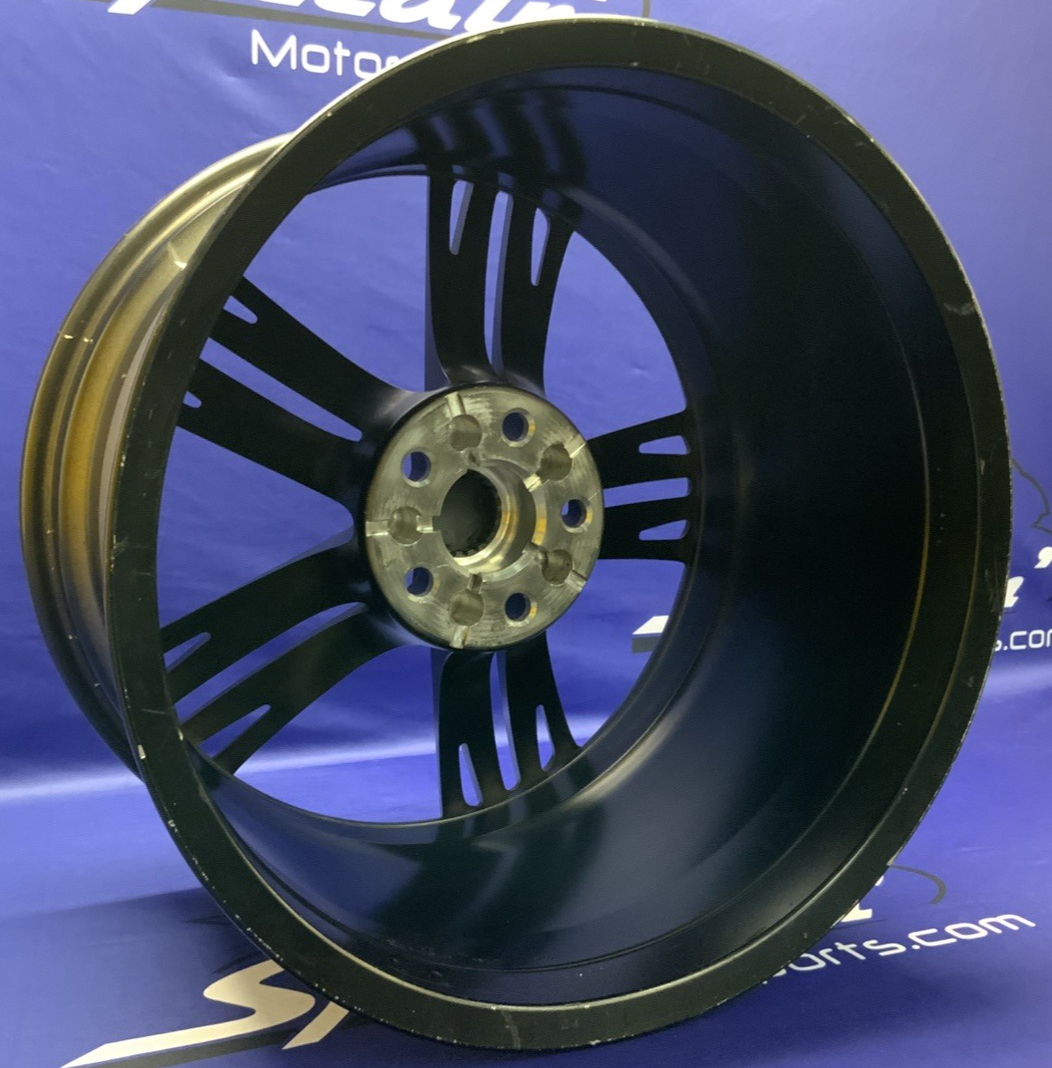 Chevrolet Front Camaro Wheel ZL1 1LE 2016-2024 OEM 84328495