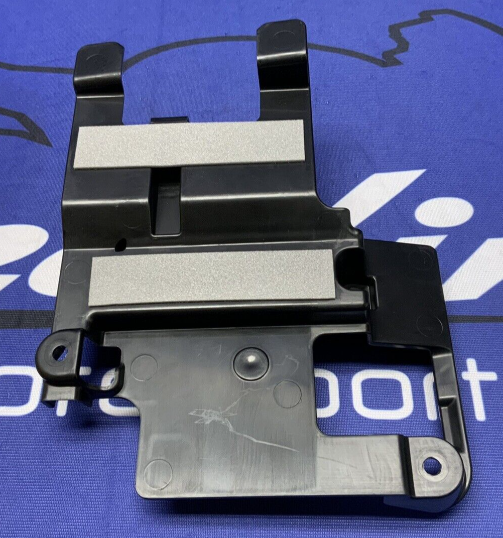 Suzuki Rear Fender & ECU Holder GSXR-1000/R 2017-2025 OEM 63111-17K00
