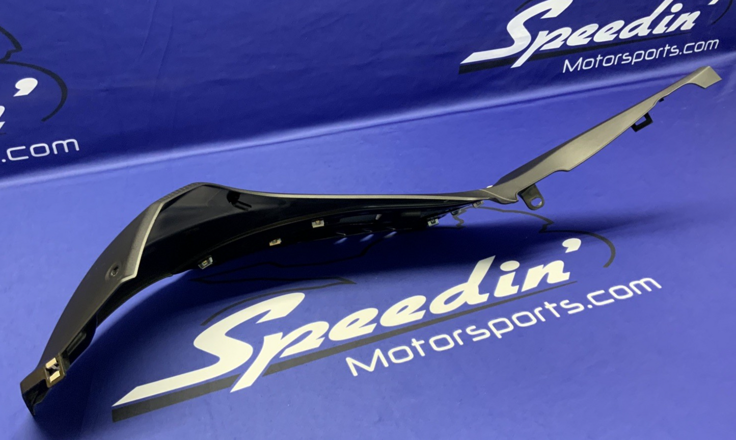 BMW Right Tank Fairing (Black & White) S1000RR 2020-2023 OEM 46638569772
