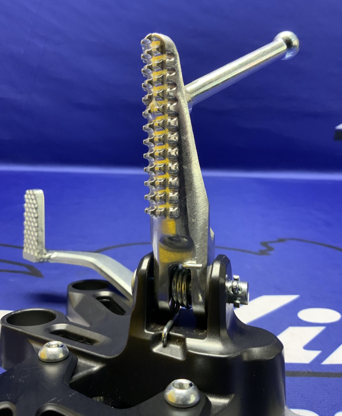 Yamaha Right Rear Set YZF-R7 2022-2025 OEM BEB-27443-00-00