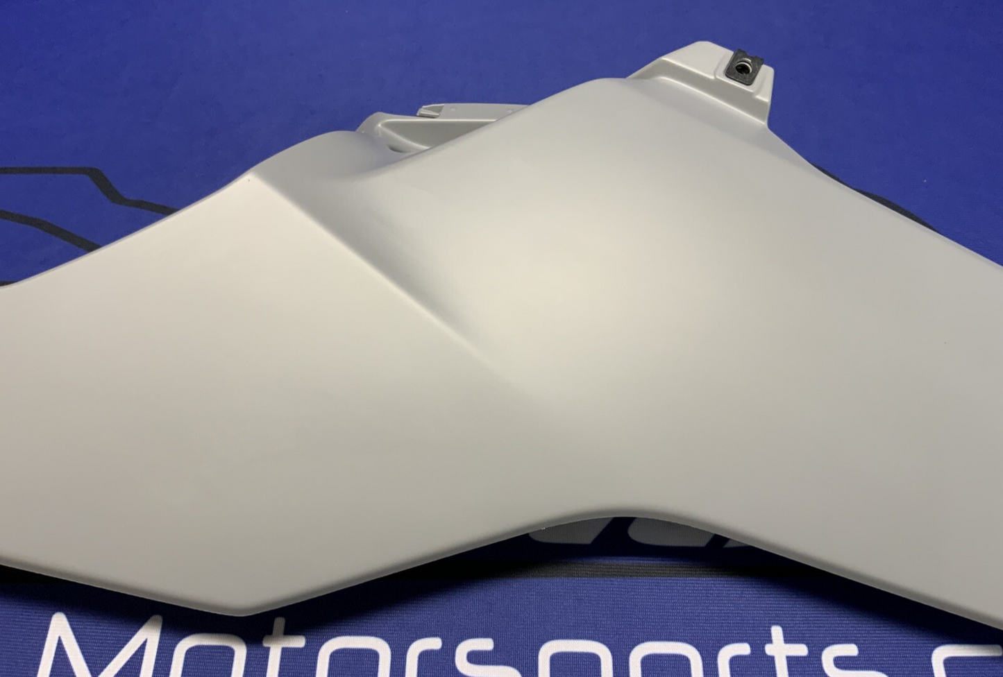 Yamaha Right Lower Fairing (Gray) YZF-R6 2017-2024 OEM BN6-28395-00-P4