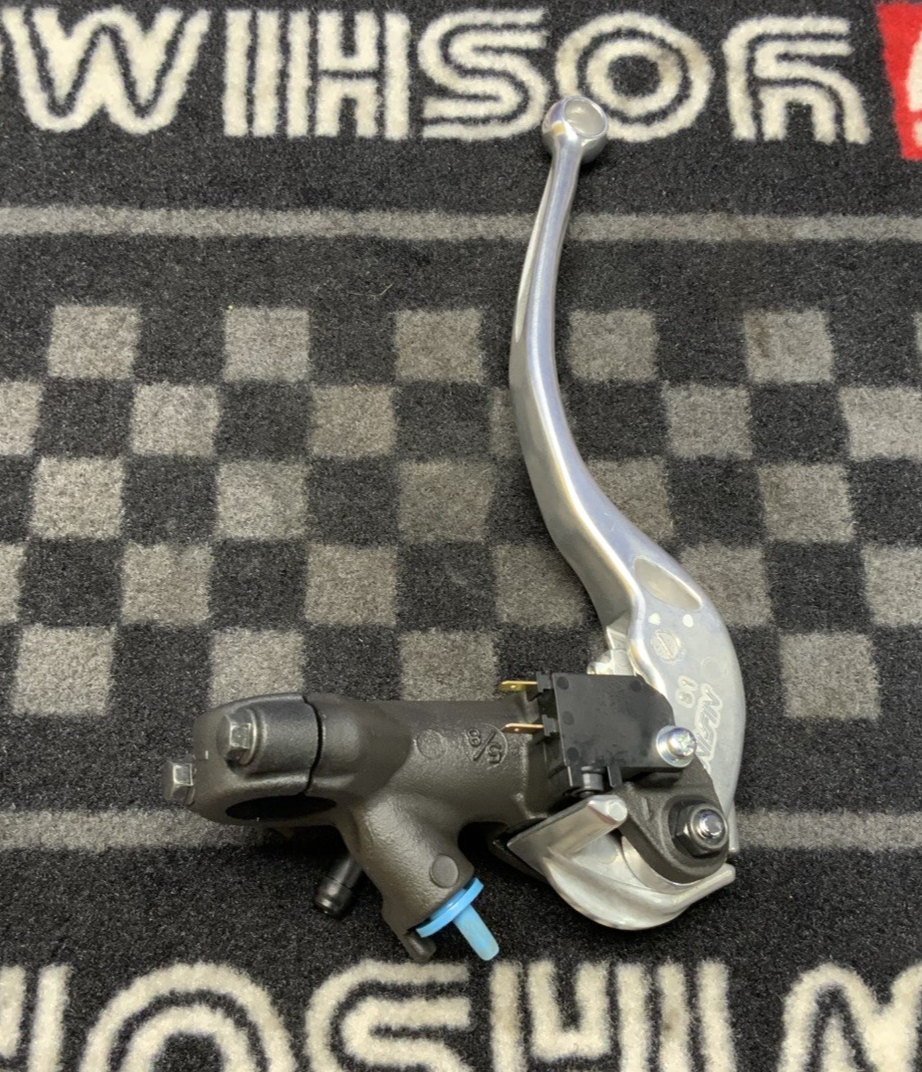Yamaha Front Brake Master Cylinder Assembly YZF-R6 2017-2024 OEM 2CR-2580A-00-00
