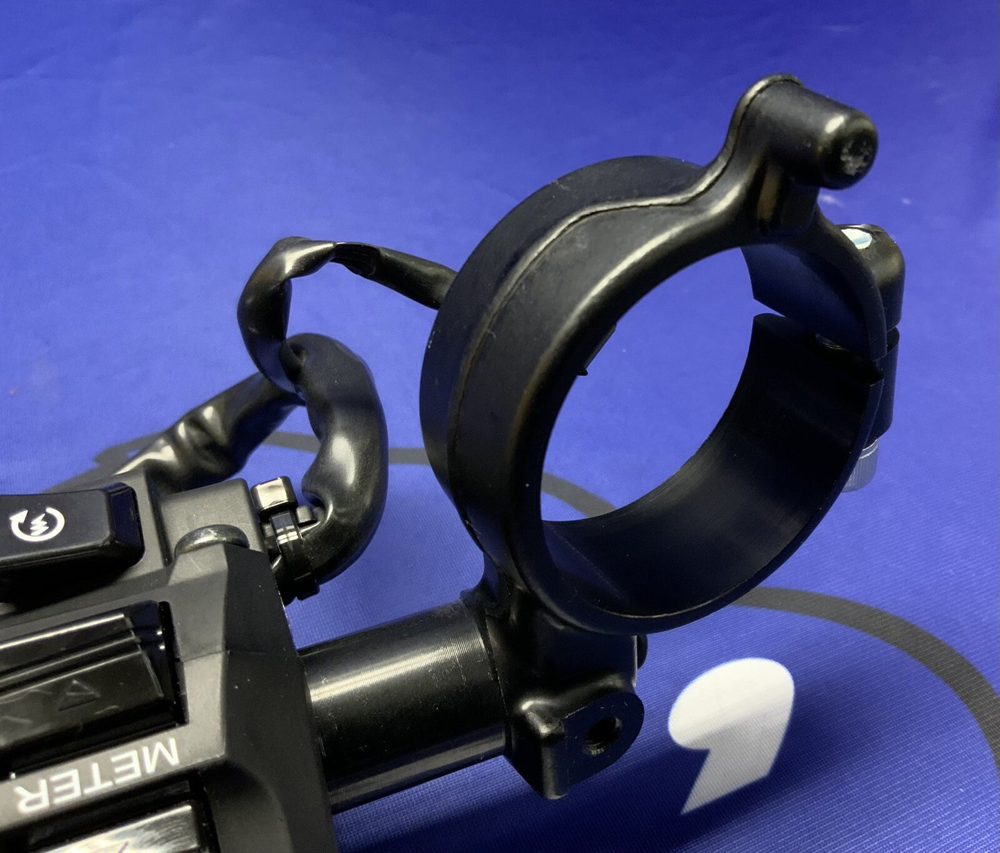Suzuki Right Handlebar Assy W/Switches GSXR-600/750,2011-2024 OEM 37200-47H30
