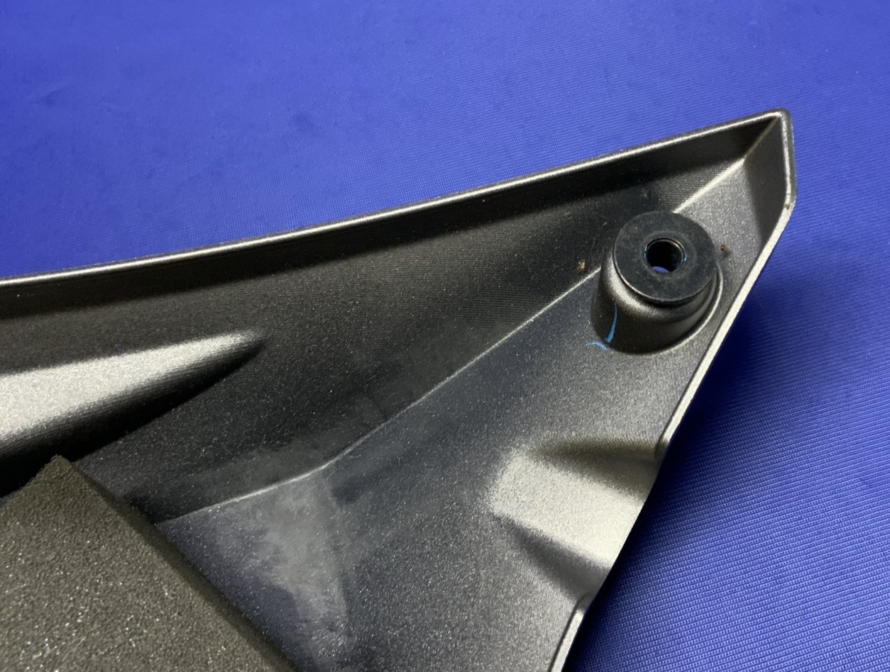 Yamaha Right Upper Fairing (Dark Gray) YZF-R6 2017-2024 OEM BN6-2117W-00-P4