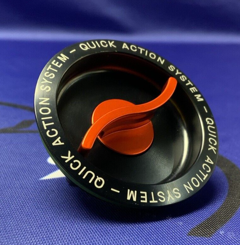 CNC Racing Fuel Tank Cap - Fast Open Plug Bicolor (Black/Red) TSU02BR