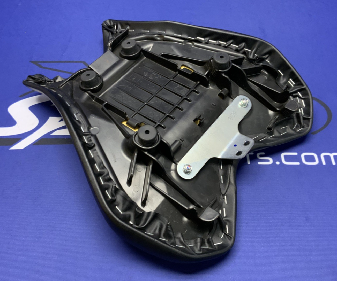 Yamaha Seat YZF-R7 2022-2025 OEM BEB-24710-00-00