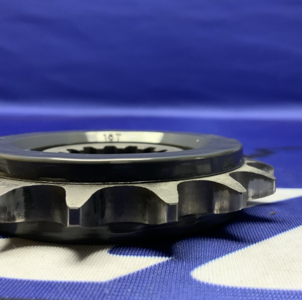 Yamaha Front Sprocket (16T) YZF-R9 2025 OEM 2CR-17460-00-00