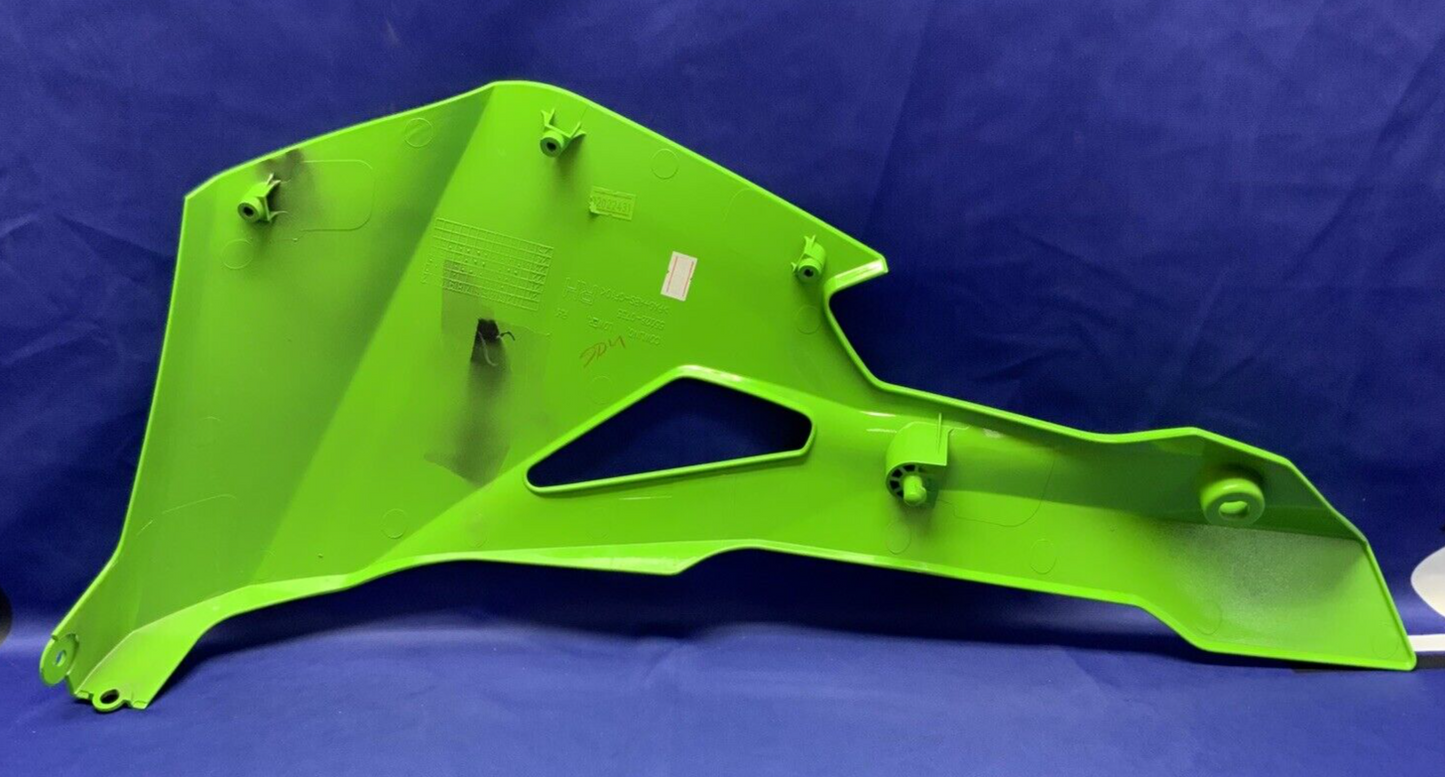 Kawasaki Right Lower Fairing (KRT) ZX-4R/RR 2023-2025 OEM 55028-0735-777