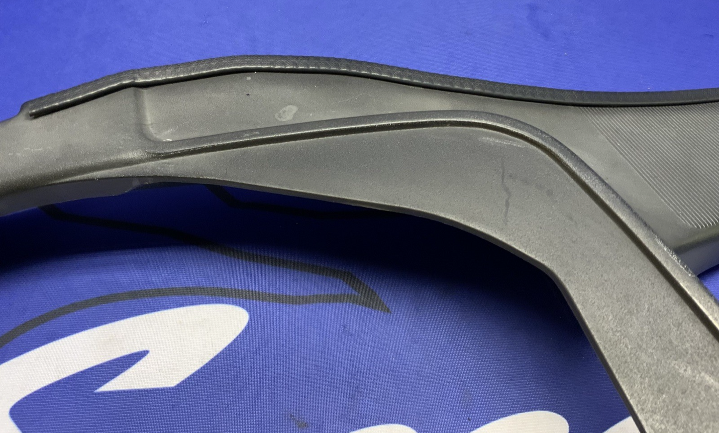 Kawasaki Left Upper Cowling GPZ1000RX 1986-1987 OEM 14024-1124