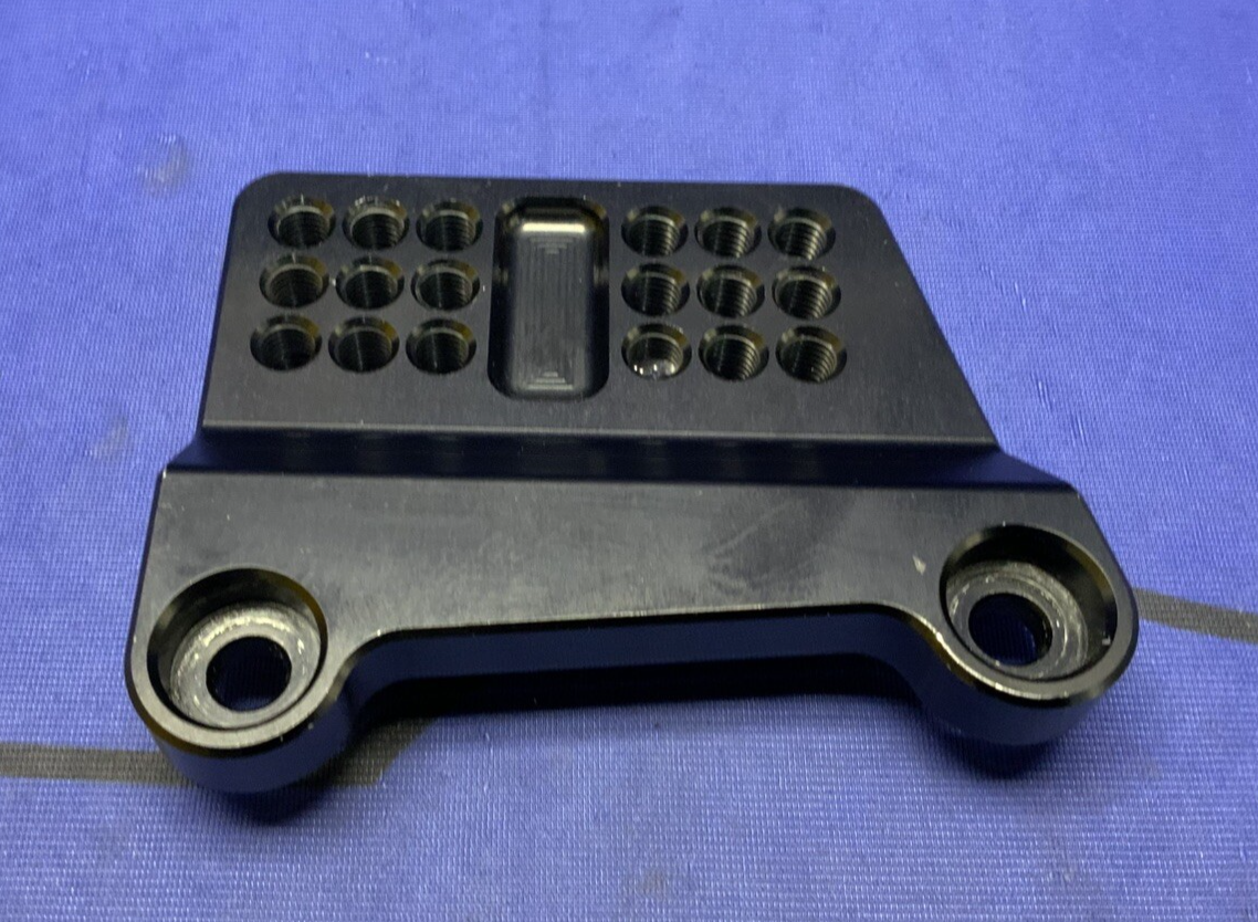 Graves Motorsports Right Hand Rear Set Bracket ZX-6R 2019-2023 RAK-19ZX6R-KA