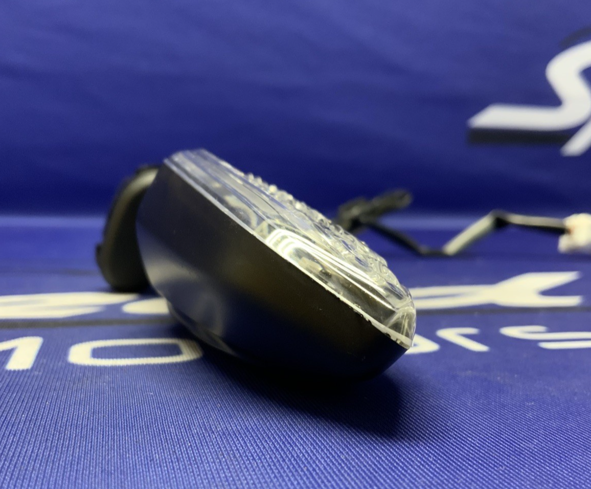 Yamaha Right Rear Turn Signal YZF-R1/M/S 2015-2025 OEM 2CR-83340-10-00