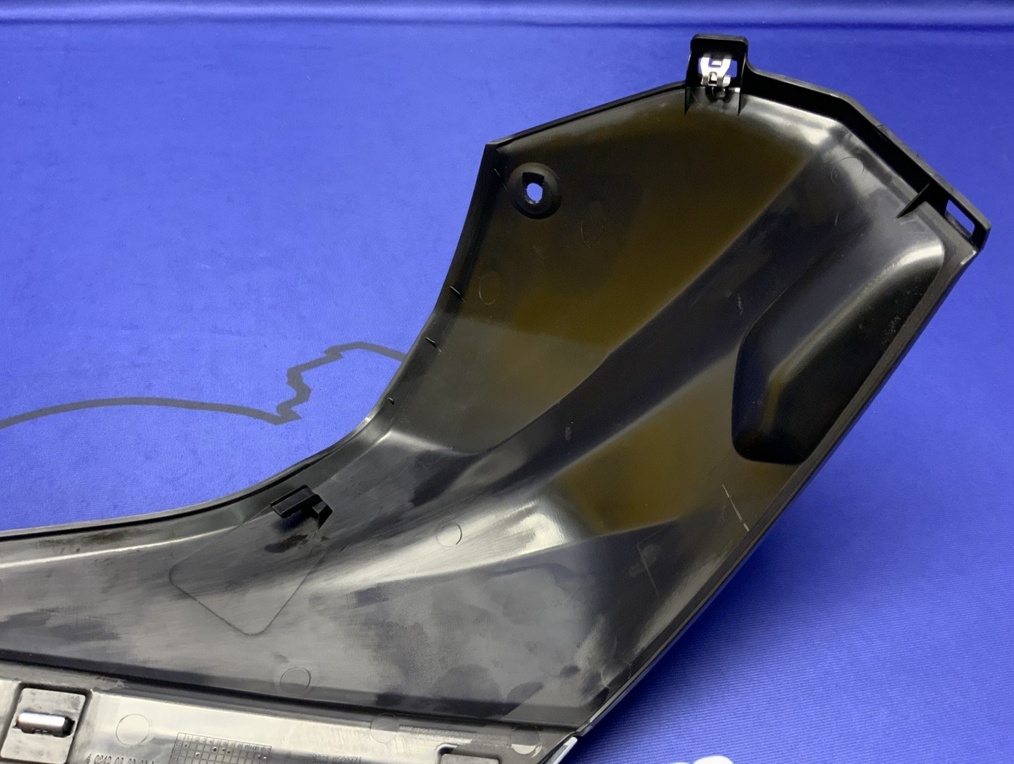 BMW Left Tank Fairing (Black & White) S1000RR 2020-2023 OEM 46638569771