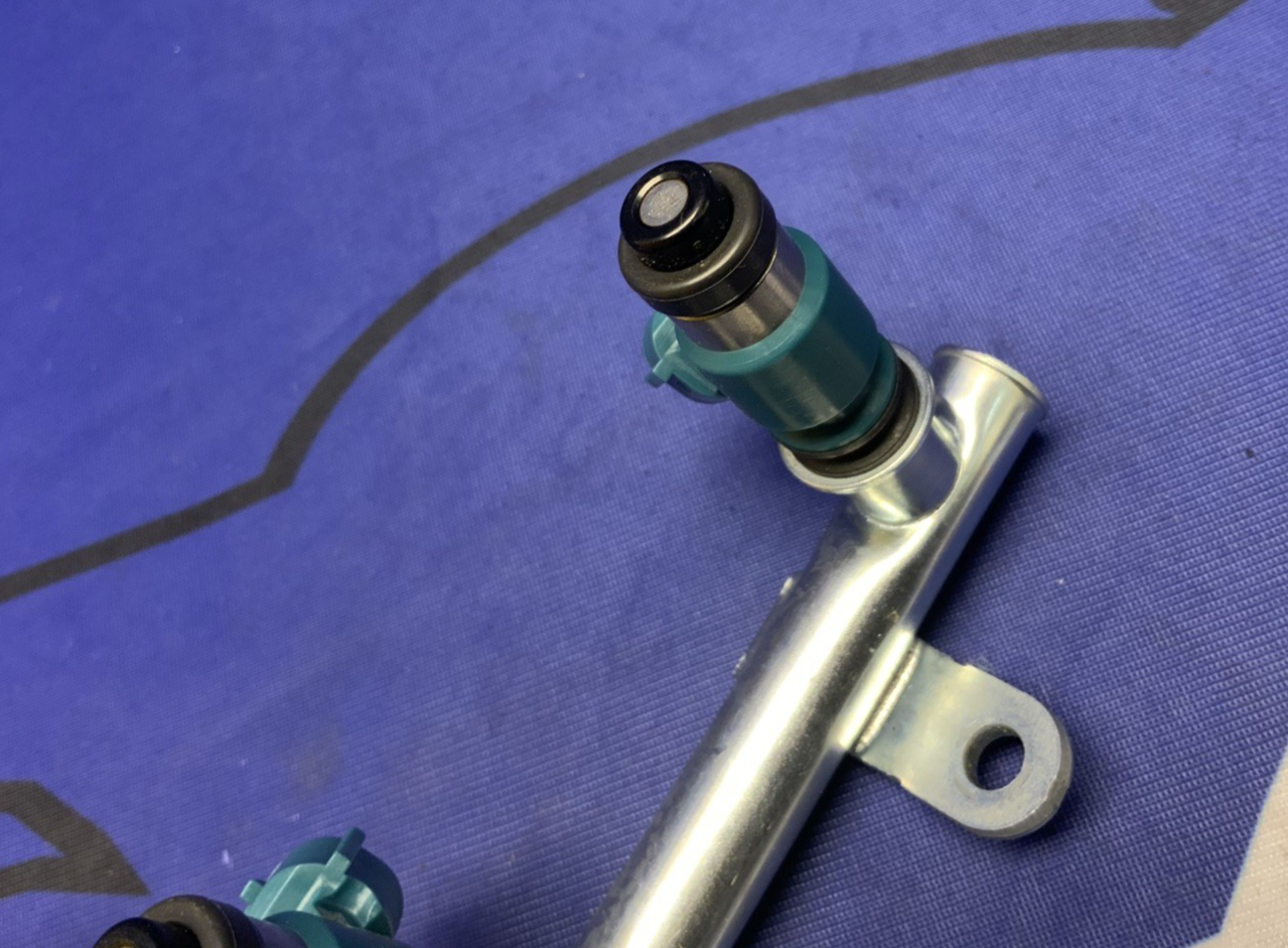 Yamaha Fuel Rail W/ Injectors YZF-R6 2008-2024 OEM 13S-13761-00-00
