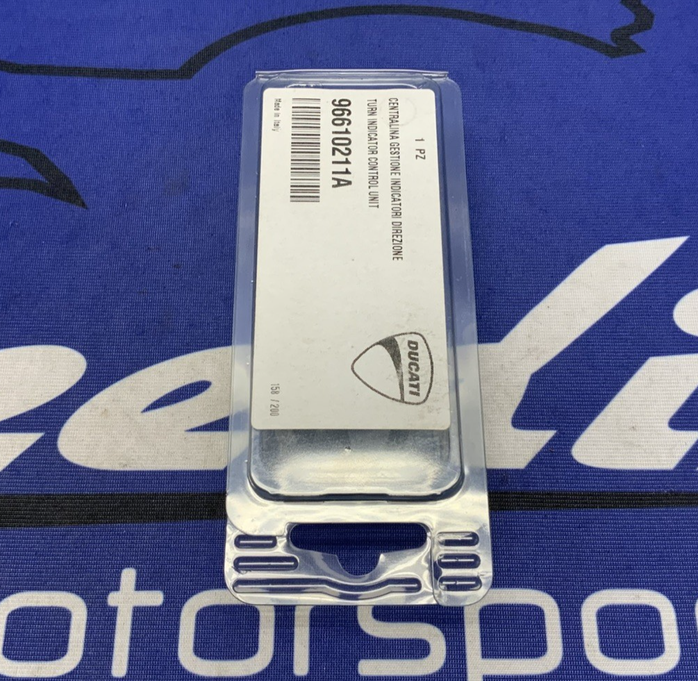 Ducati Turn Signal Control Unit Hypermotard 821 2015 OEM 96610211A