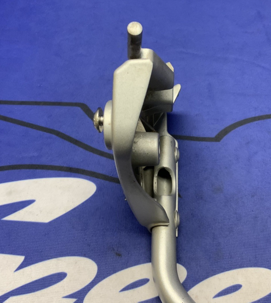BMW Windshield/ Headlight Support Bracket R1200GS 2007-2013 OEM 46637702712