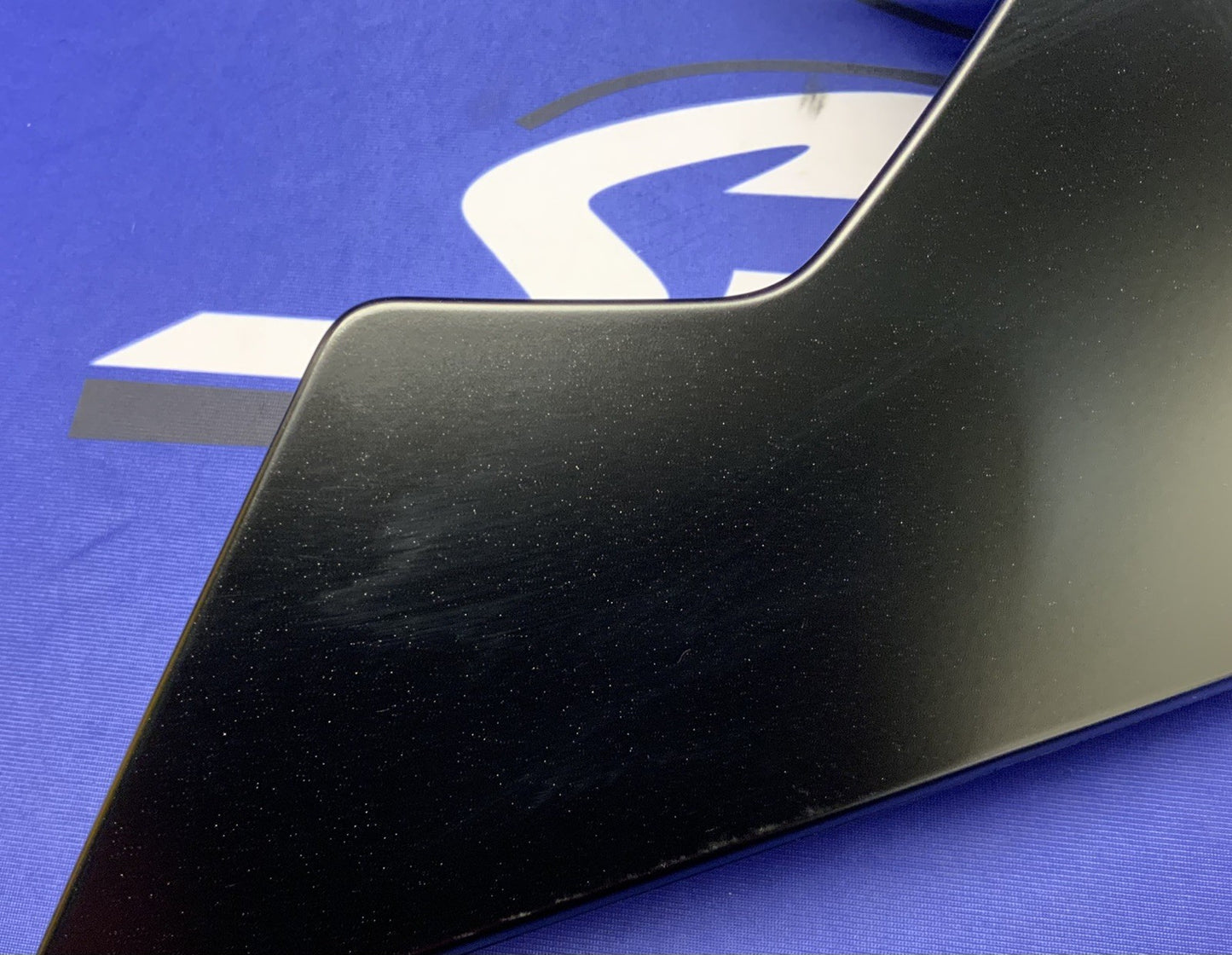 Yamaha Right Lower Fairing (Raven Black) YZF-R6 17-26 OEM BN6-28395-00-P1-2