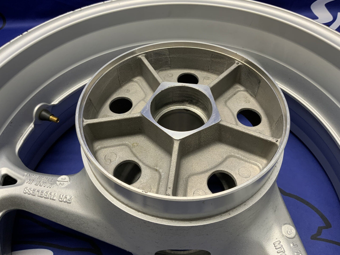 Suzuki Rear Wheel (Silver) Hayabusa 2019 OEM 64111-15H11-QGY