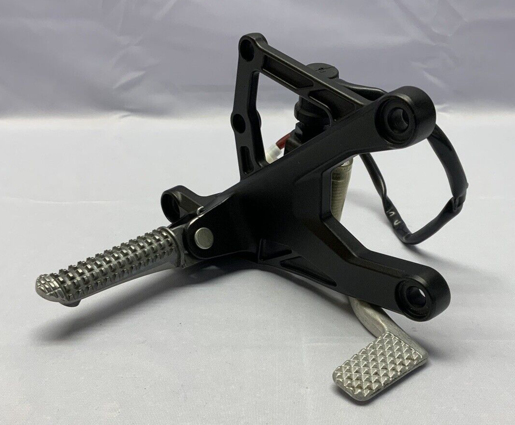 Yamaha Right Rear Set W/ Brake Lever & Switch YZF-R1 2015-25 OEM 2CR-27443-00-00