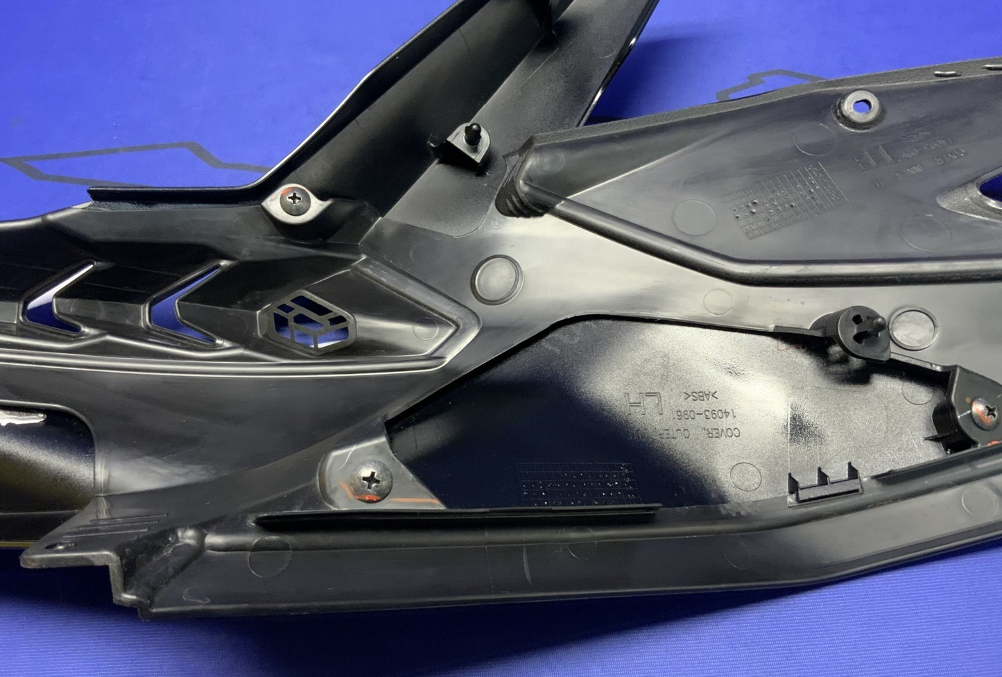 Kawasaki Left Tank Fairing (KRT) ZX-4R/RR 2023-25 OEM 14093-0961-H8