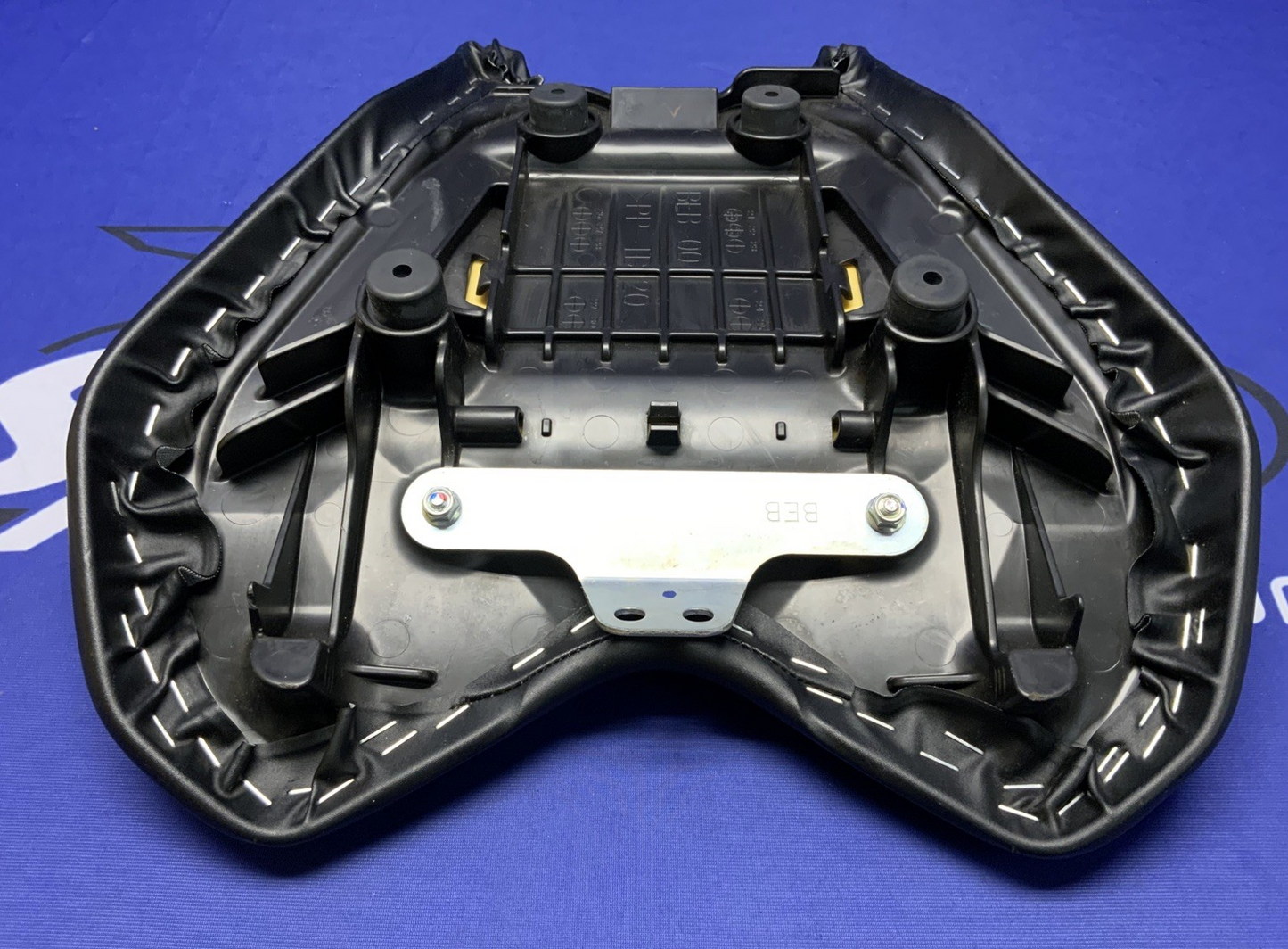 Yamaha Seat YZF-R7 2022-2025 OEM BEB-24710-00-00