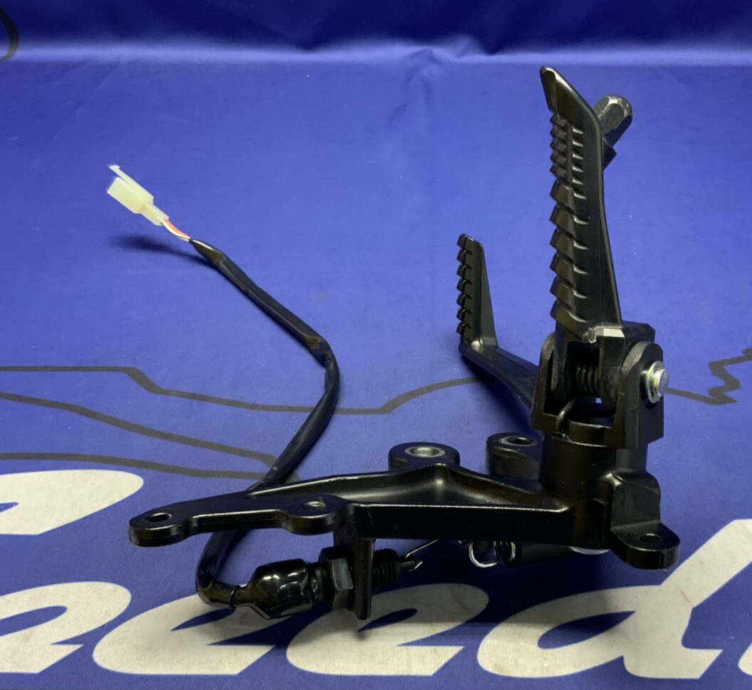Suzuki Right Rear Set W/Switch 600/750 2011-2025 OEM 43516-37H10