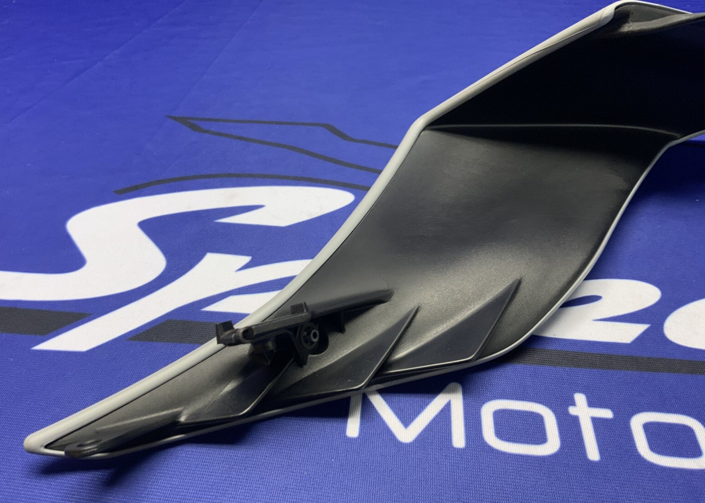 Yamaha Right Tail Fairing (Gray & Blue) YZF-R6 2017-2024 OEM BN6-W2172-50-P5