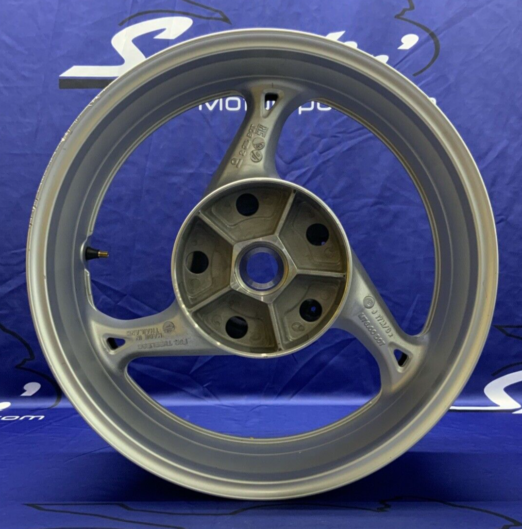 Suzuki Rear Wheel (Silver) Hayabusa 2019 OEM 64111-15H11-QGY