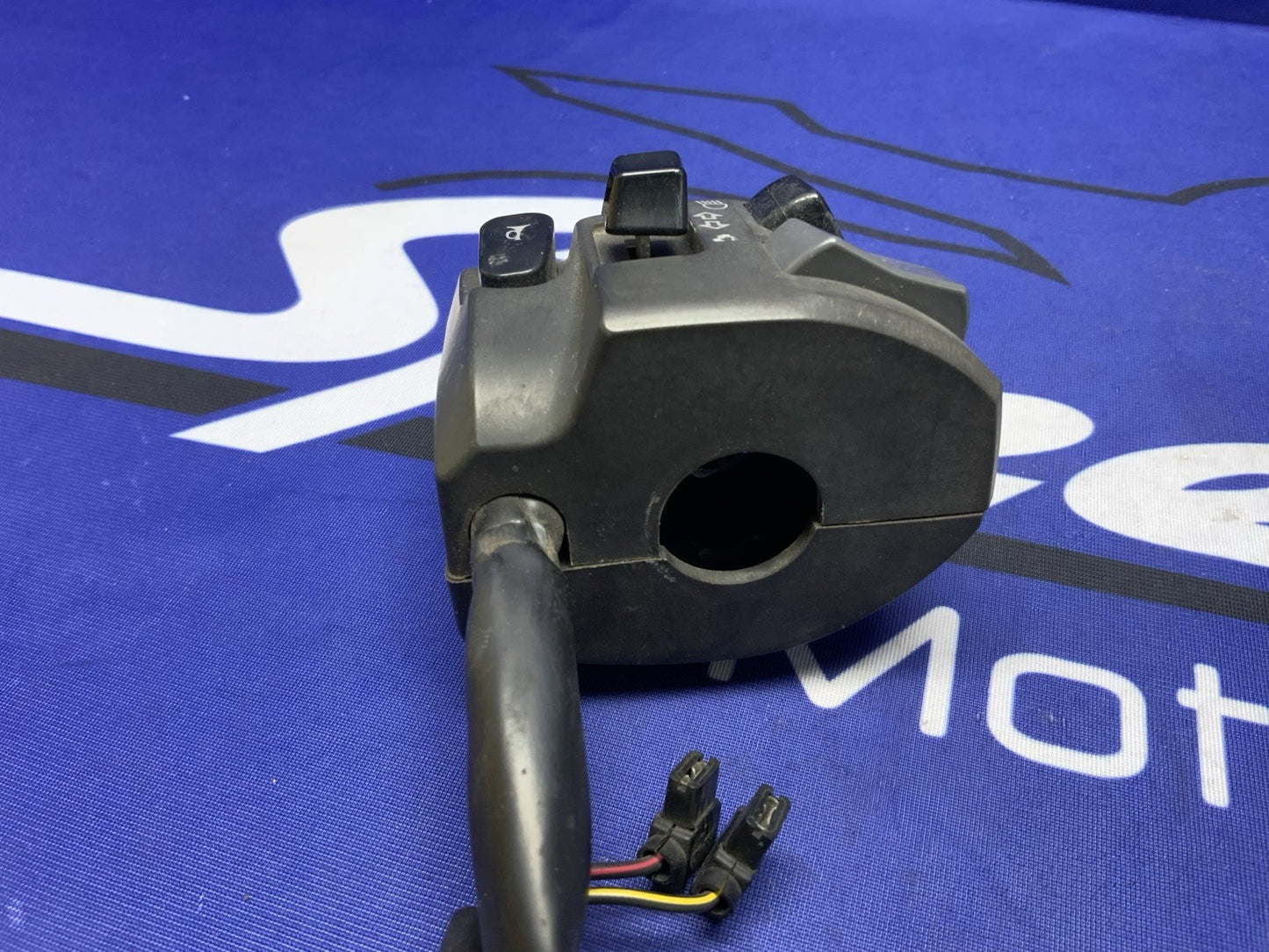 Yamaha Left Handle Bar Switch YZF-R1 OEM 1KB-83972-00-00
