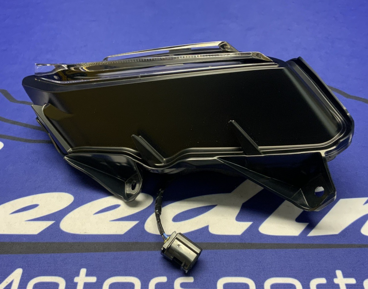 Yamaha Right Pilot Light YZF-R9 2025 OEM BKN-84302-00-00