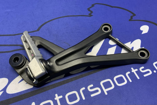 Kawasaki Right Passenger Foot Rest (Black) ZX-4R/RR 2023-2025 OEM 35063-1571-18R