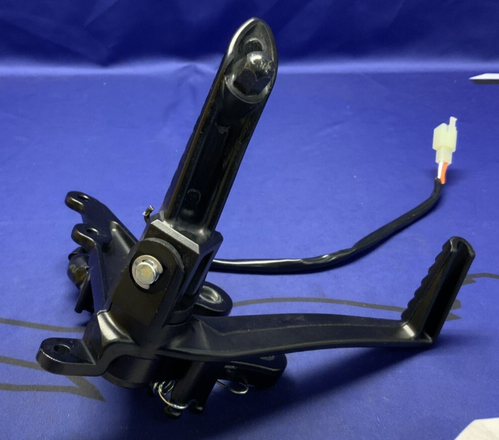 Suzuki Right Rear Set W/Switch 600/750 2011-2025 OEM 43516-37H10